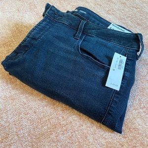 Size 12 | NWT Old Navy Frayed Ankle Jeans